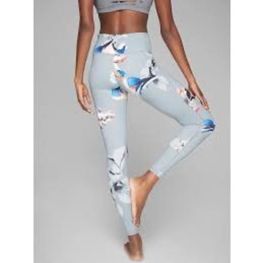 Athleta Paradise Floral Chaturanga High-Waisted Leggings Light Blue Size M
